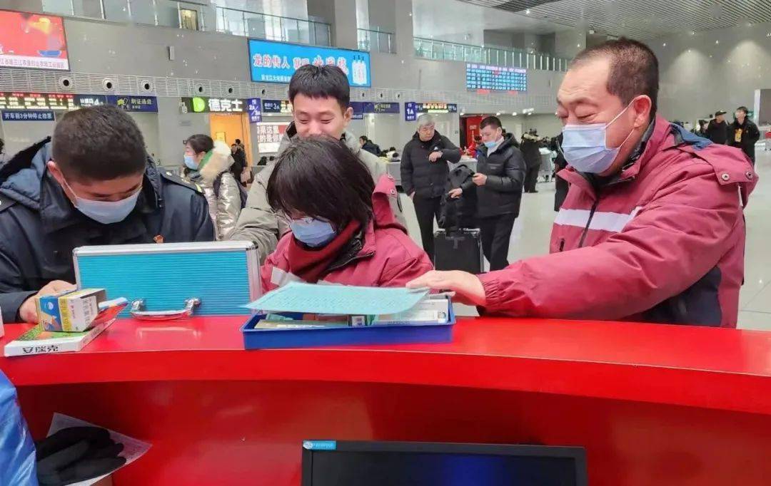 佳车,齐客等36个单位(车间)和z114次,k940次等6个旅客列车的疫情防控