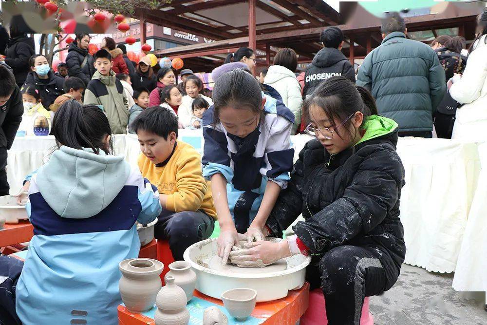 茶叶优质菜籽油,涪江大曲剪纸,卧佛竹麻编,玉溪石刻多种参展产品尽情