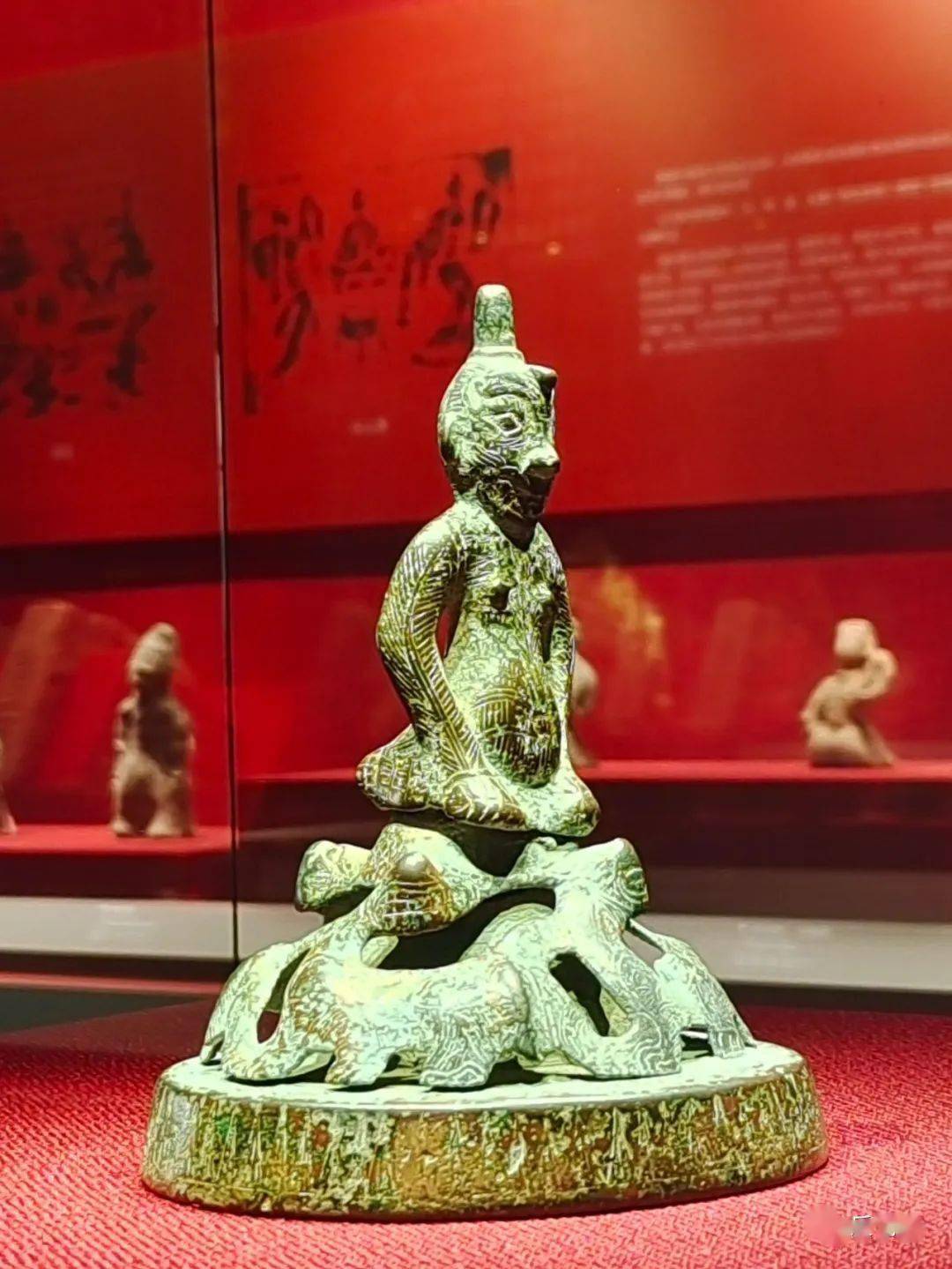 陶魌头,摇钱树石座与青铜跽坐人:花脚大仙分享雅安市博物馆巡礼之六