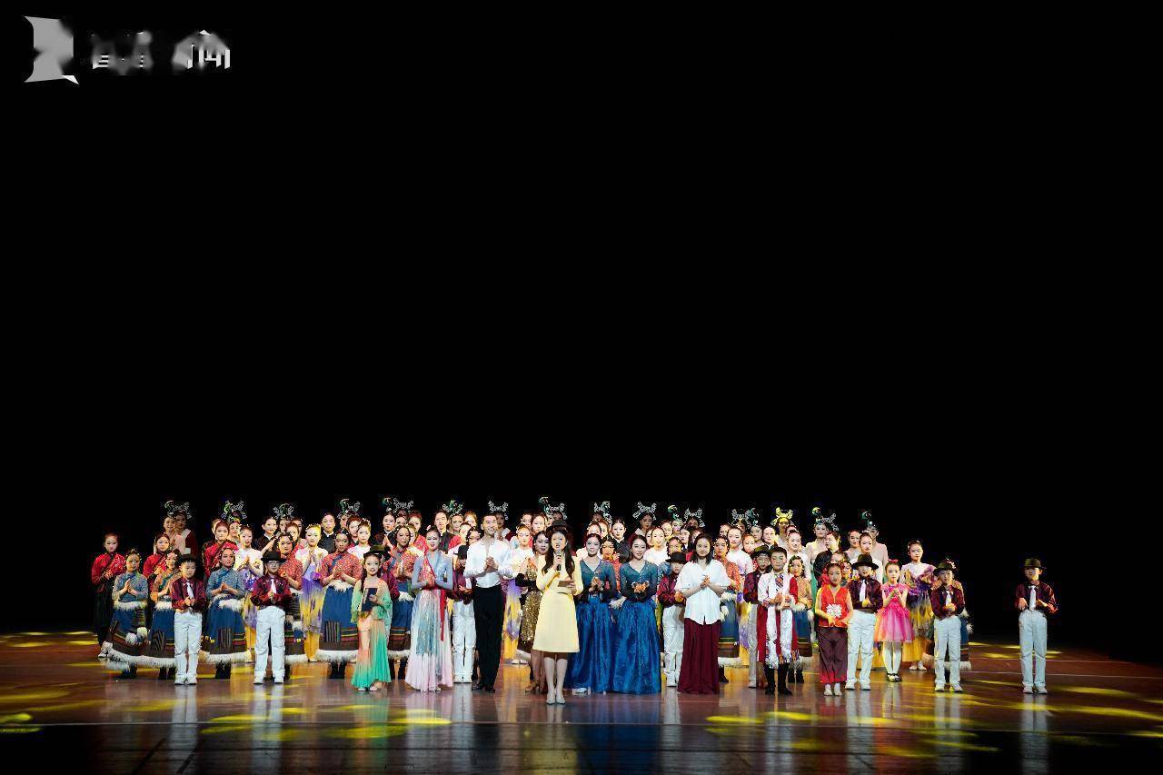 附属新华医院乳腺外科主任,学术带头人韩宝三博士进行专题健康知识讲