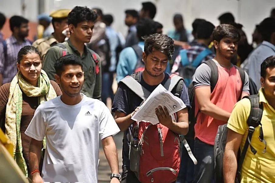 一生只有6次机会,史上最残酷考试,发疯的印度人,正