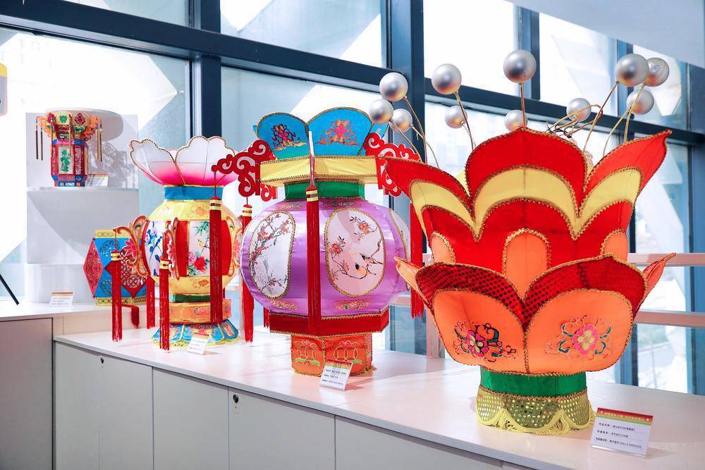 五十多盏彩灯佳作齐聚一堂展览中,佛山四大传统彩灯流派佛山彩灯,大良