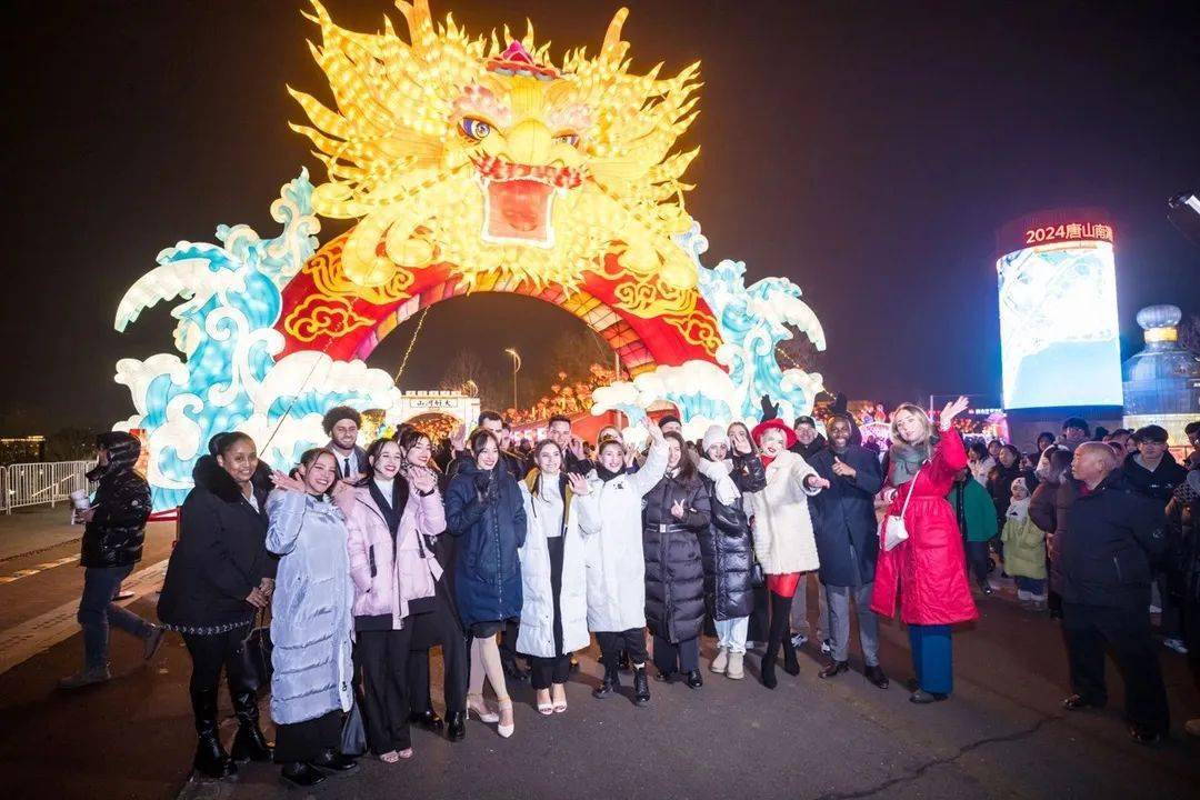 河北唐山:一座正被灯会重构的城市_南湖_生态_文化