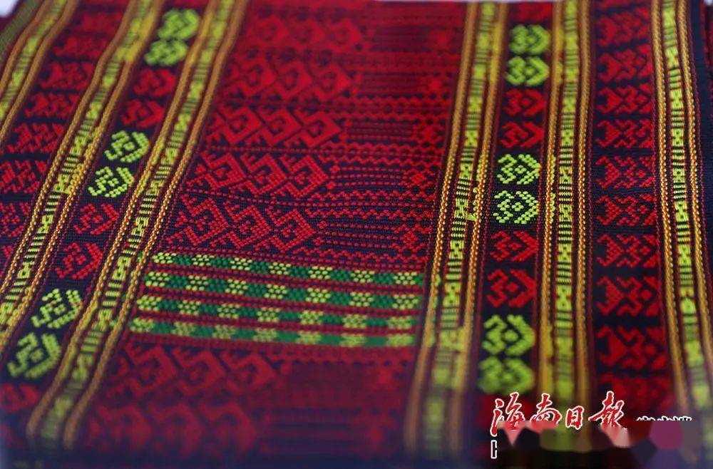 海南黎锦:中国纺织业"活化石"走向国际舞台_技艺_文化_胡春芳