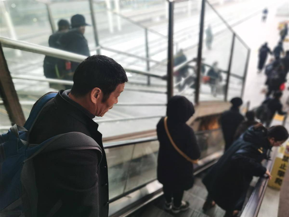 【返岗专列话期待】"希望多挣钱,以后团聚,养老更有