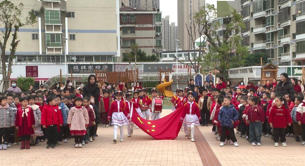 泉港区第二实验幼儿园泉港区第二实验幼儿园迎来开学第一天老师们准备