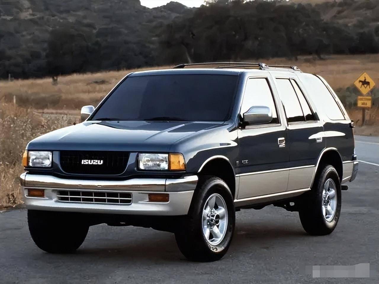 4jb1发动机的历史可以追溯到近40年前的1985年,彼时日本五十铃(isuzu)