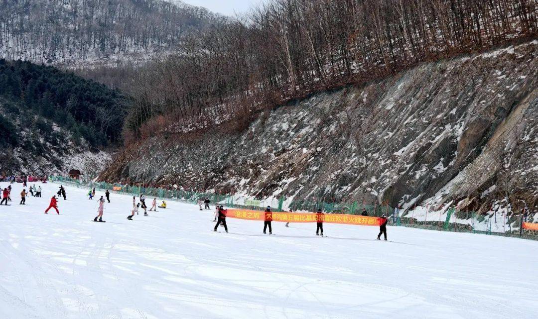 天桥沟滑雪场雪道多长图片