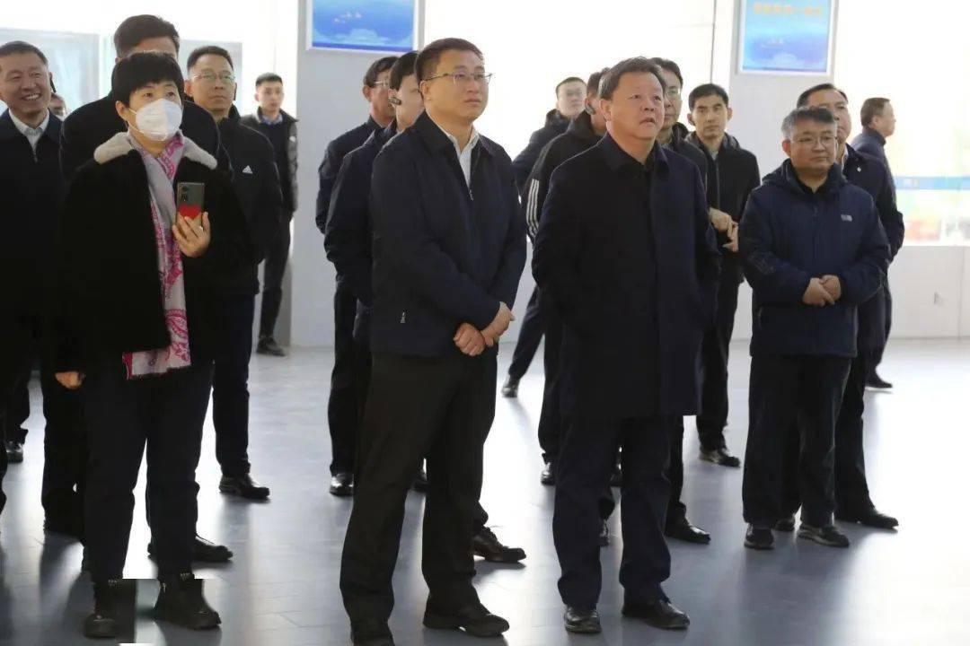 2月26日,滨州市召开全市公务员座谈会,市委组织部分管日常工作的副