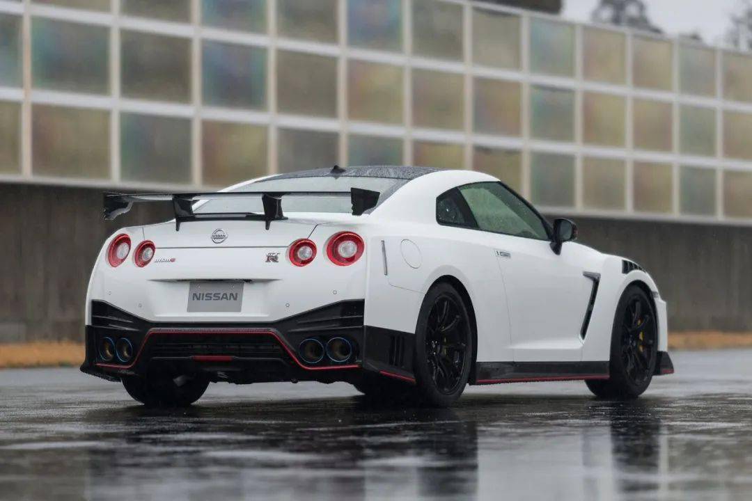 你大爷就是你大爷,autoart gtr r35 nismo 2022模型试玩_nismo_独立