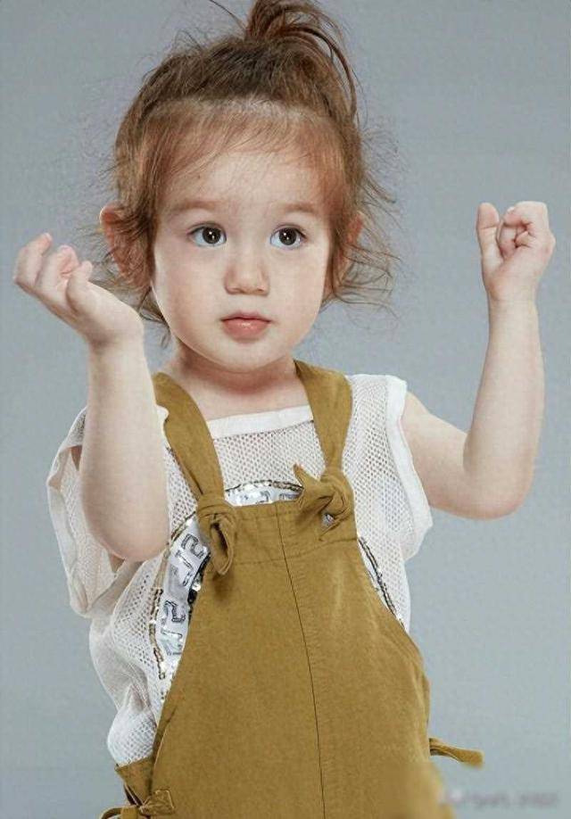 童星周嘉诚:被妈妈扮成女孩圈钱,幸好有马天宇帮他认清性别_jackson