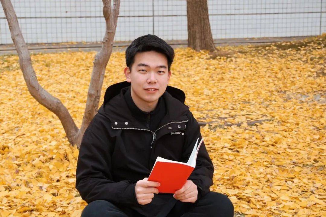 【身边的榜样】冯雨:追风赶月莫停留,平芜尽处是春山_生活_卓越_理论