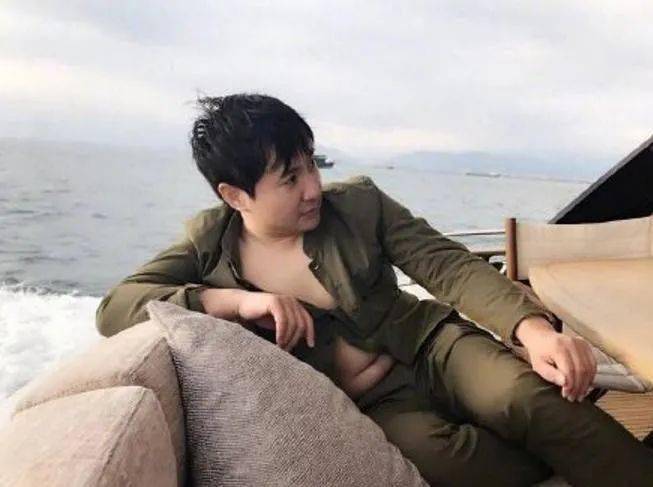 沈腾,180亿:人到中年,意外暴富_李焕英_电影_因为