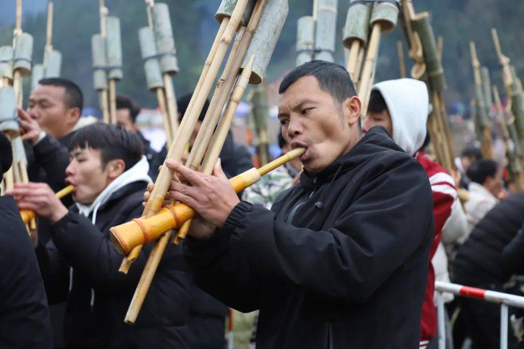 贵州巫泥踩芦笙图片