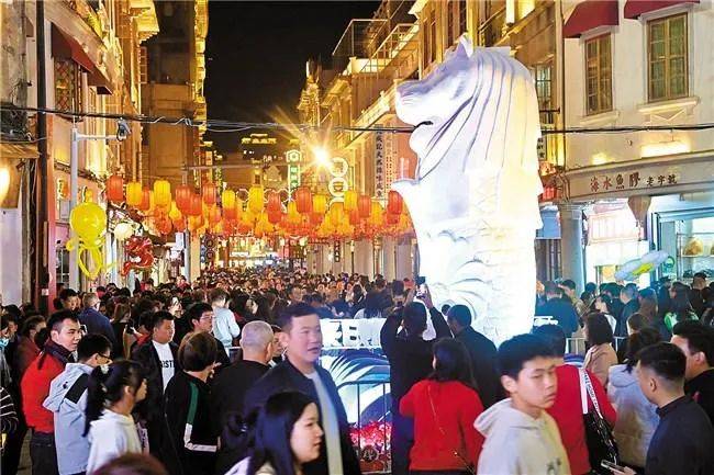 "红桃粿"是潮汕地区的一种传统小吃,色泽红润,口感软糯,象征着吉祥