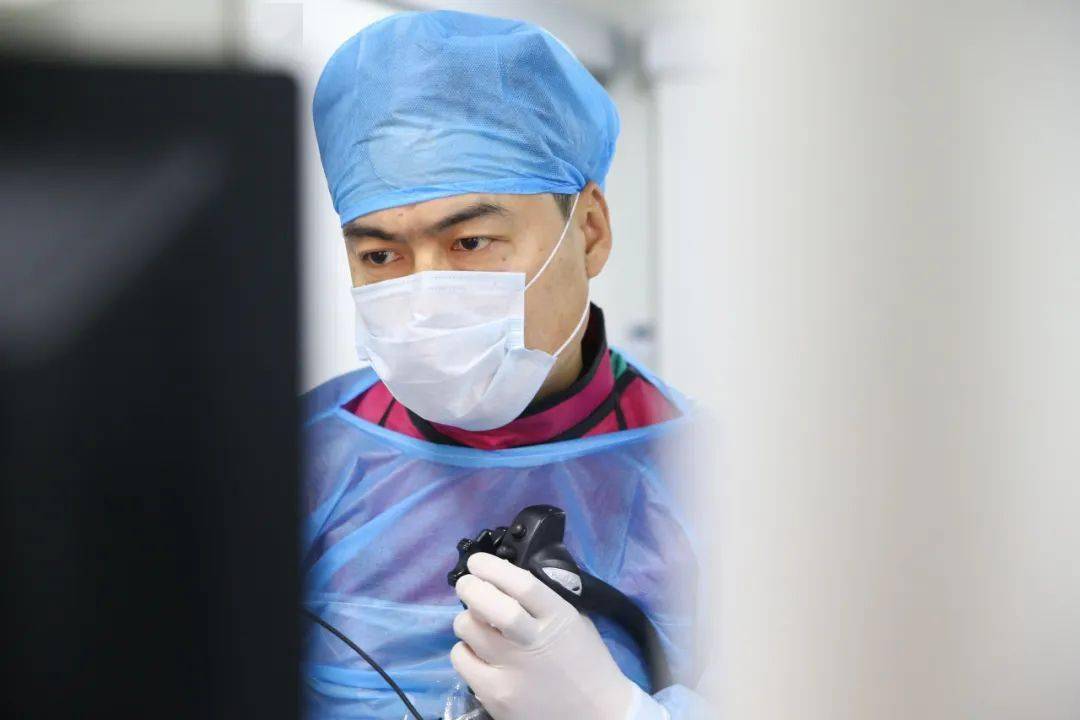 并成功完成了两例小肠镜检查,填补了在此之前对于医院小肠镜方面