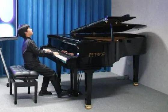 这所只有16人的宁波学校,3人拿下国际比赛大奖_专业_大赛_艺术节