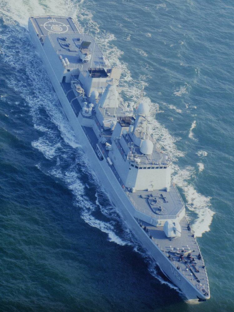 我海军051c型驱逐舰,搭载里夫m防空系统,与盾舰存在不少差距_装备