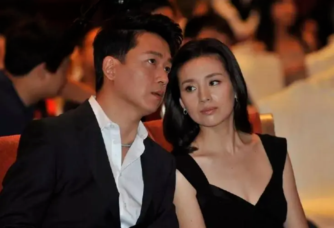 上,潘长江身边不起眼的舞女,如今竟然红透半边天_董洁_成为了_潘粤明