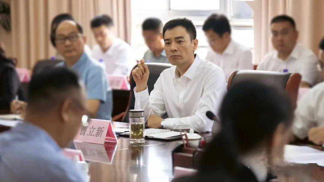 作为高中一把手,高级中学校长到底是正科级,副县级还是正县级?