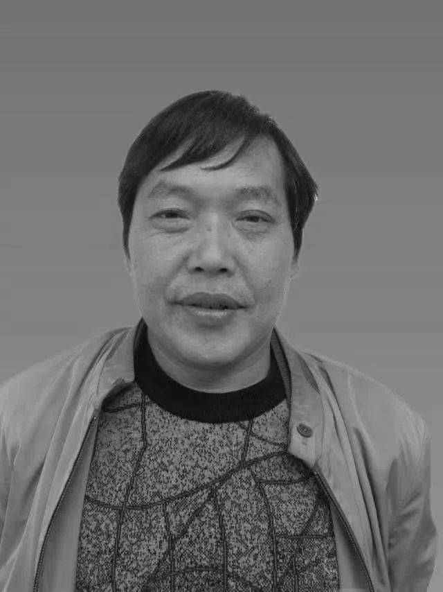 老城镇黑龙泉村原党支部书记,2023年8月11日下午,在帮村民犁地耙田时