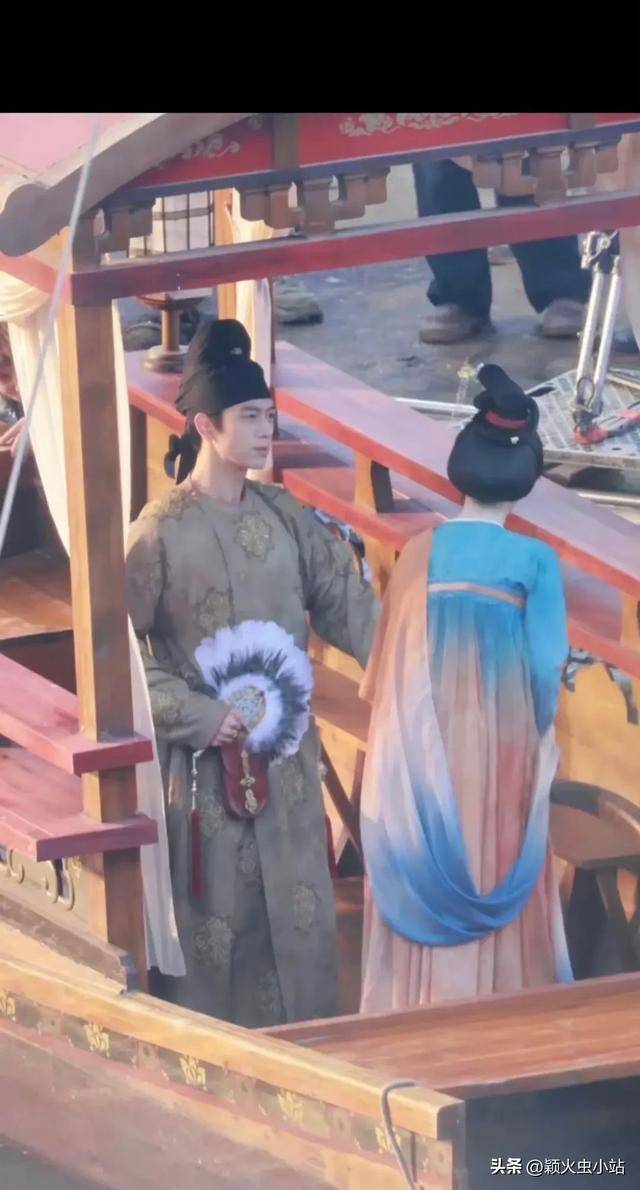 25娱乐瓜:李现 肖战 成毅 迪丽热巴 檀健次 张艺兴 鹿晗 刘诗诗 唐嫣