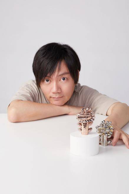 魏一番原名魏晨耕,曾用笔名十九番,出生于1981年福州,中国漫画家,波普