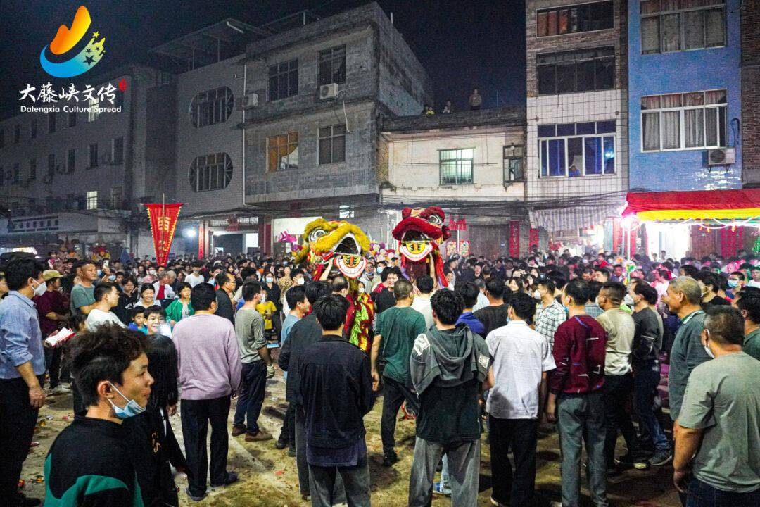 【桂平民俗】正月初十,下湾镇"上灯节"_活动_银牌_人们