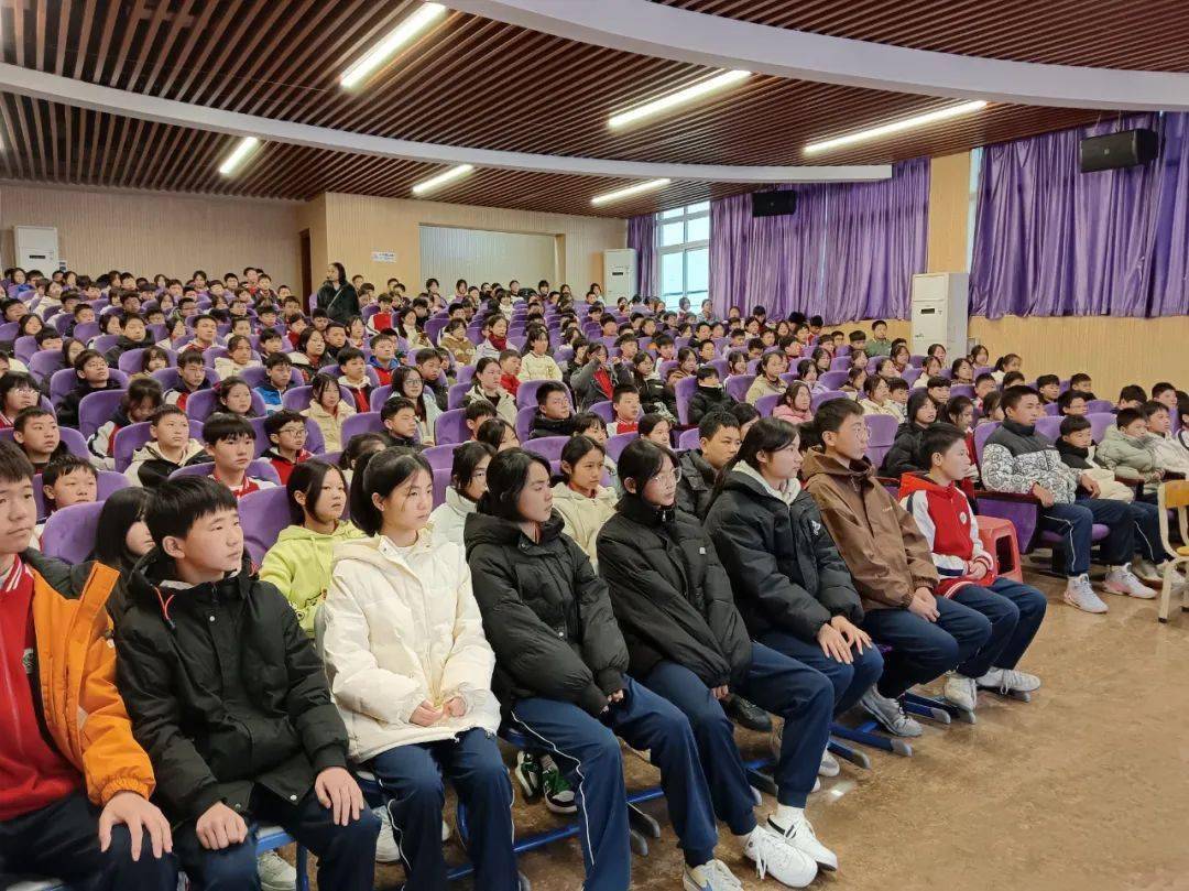 市万豪英文中学"交通安全开学第一课进校园"活动_宣传_文明路_翁源县