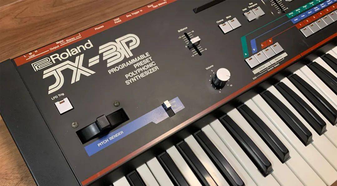 介绍roland jx-3p:一款具有特殊意义的合成器,jx-03 的真正原版