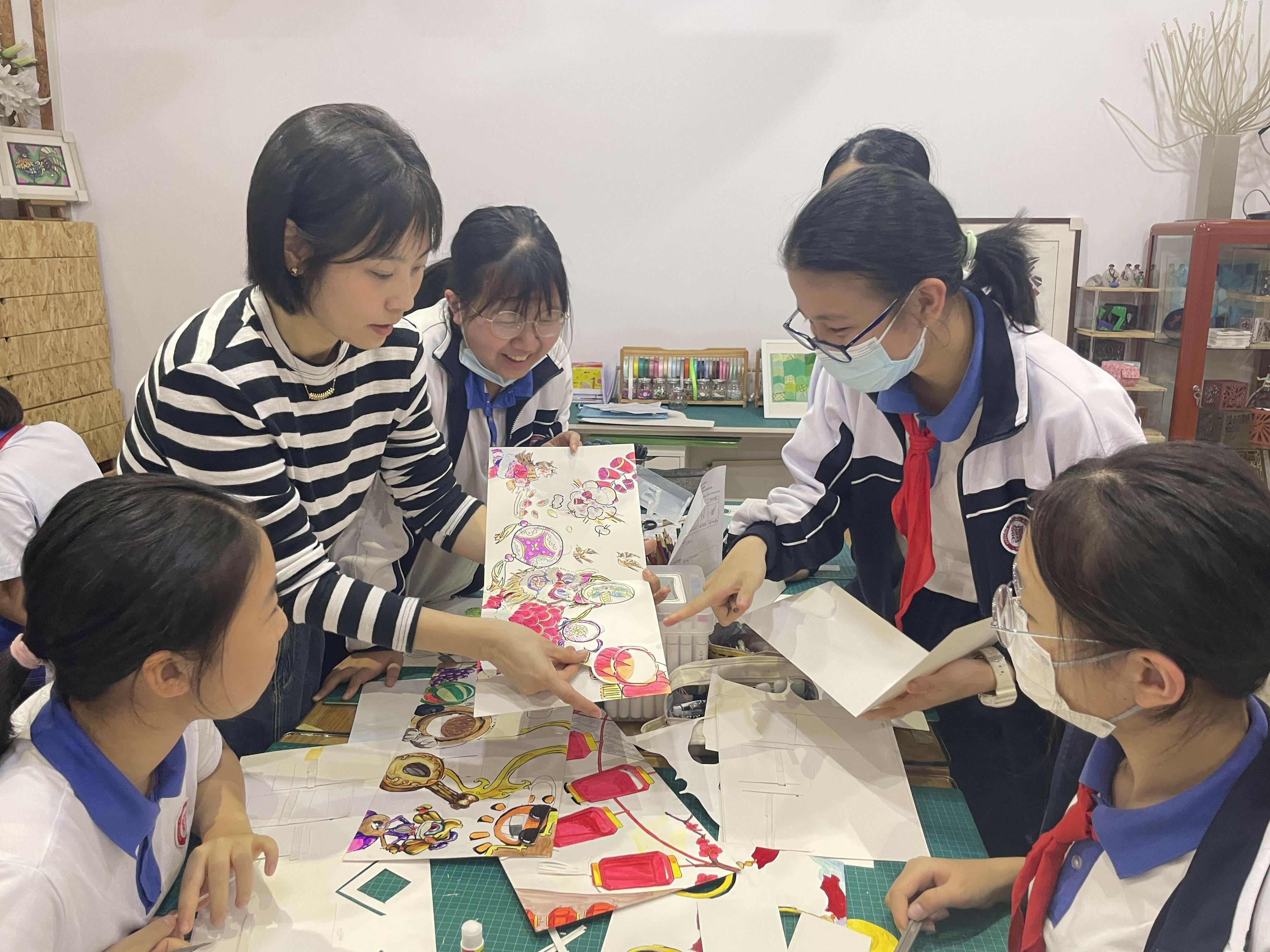 部纸艺课程正如福田区委教育工委书记,区教育局党组书记,局长王巍透露