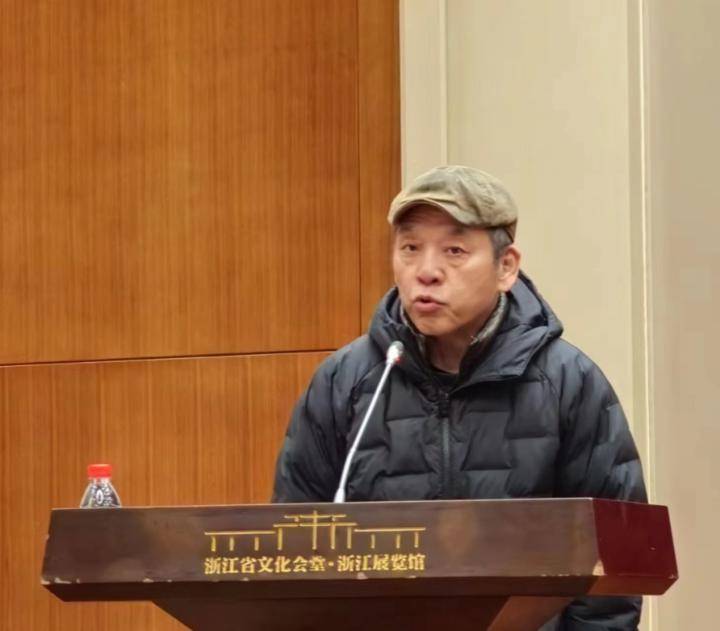 中国美院教授,著名油画家孙景刚创作指导讲话在接下来的动员大会中,杨