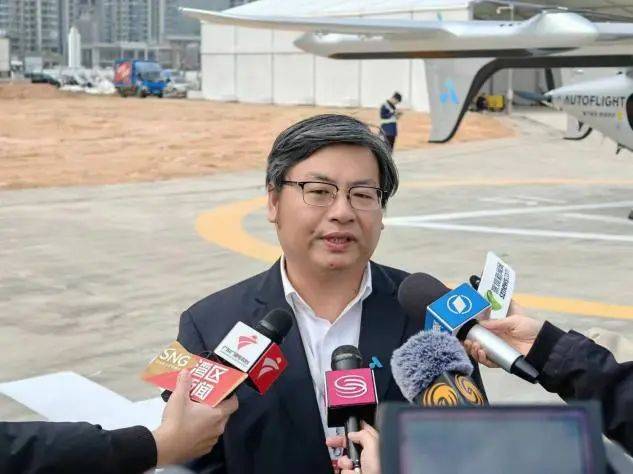 2月27日,峰飞航空科技自主研制的5座evtol航空器盛世龙进行首次航线