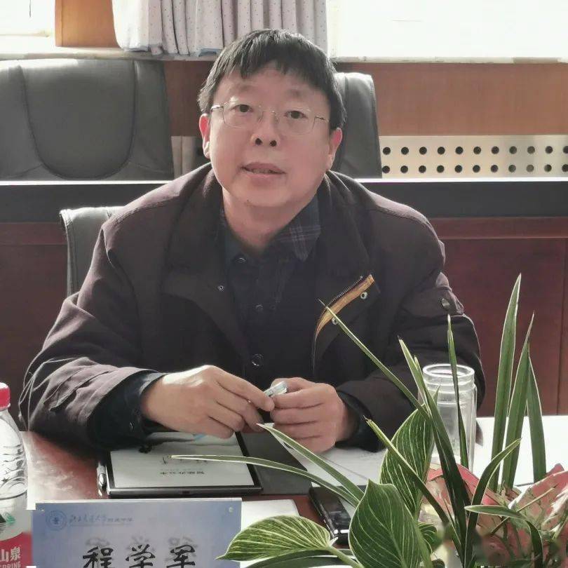 深入研讨,科学整合,整体推进拔尖创新人才培养工程的有序开展