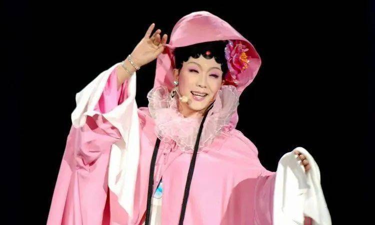 李玉刚不再隐瞒,揭露与范小宁分手原因,皈依佛门只为逃避现实?