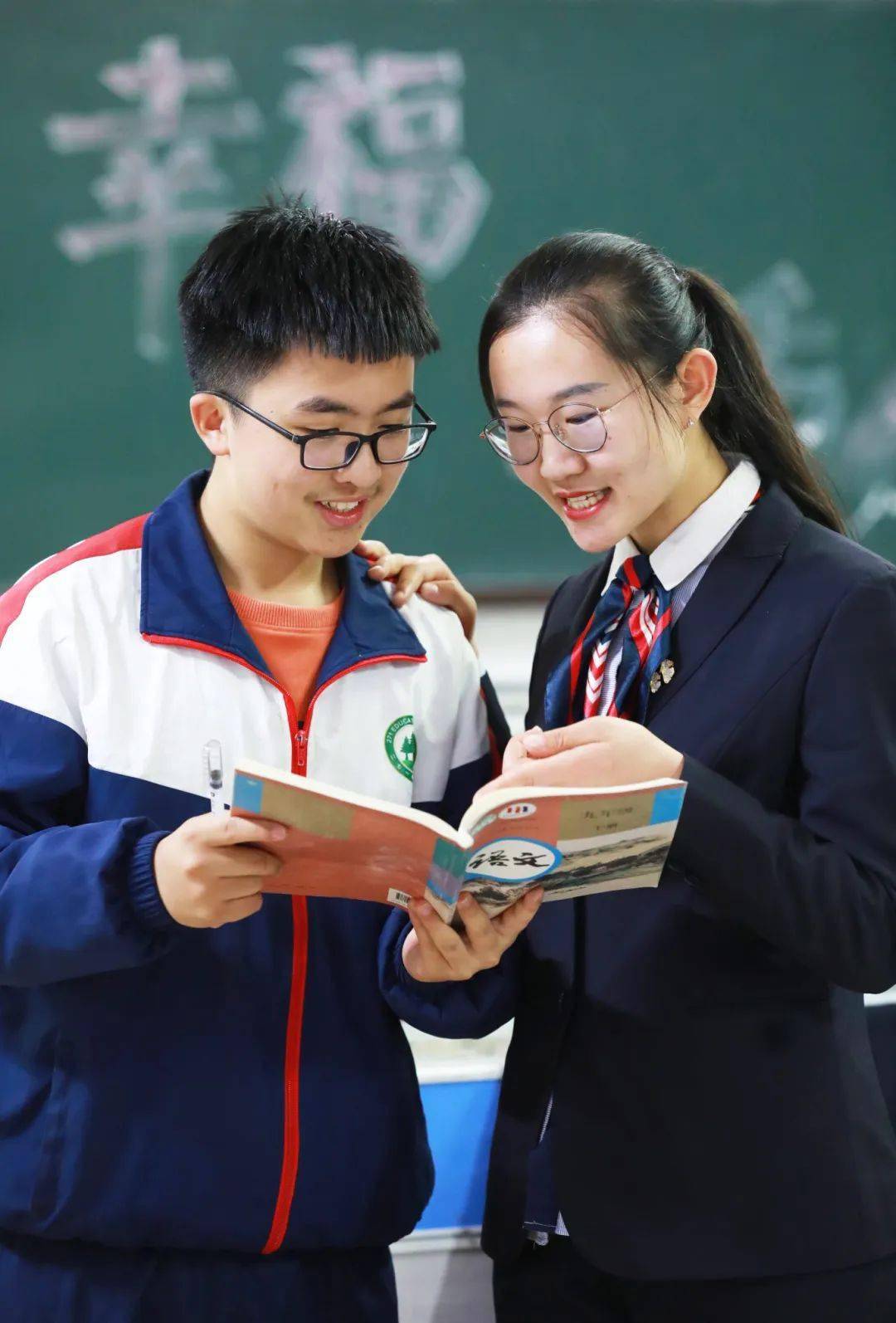 丰富精神生活抓住一切时光晨读,上课,自习已经行动起来像勤劳的小蜜蜂
