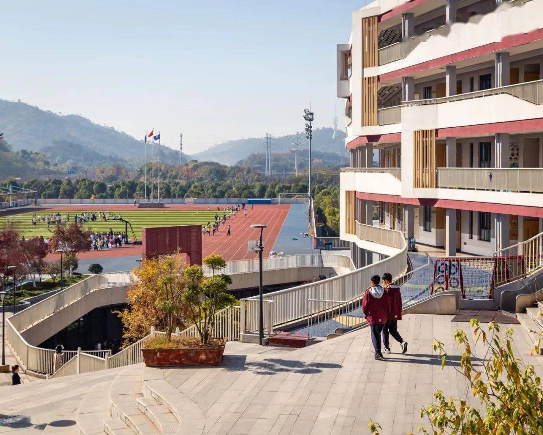 新作| 在这里,追寻一片校园山谷:义乌市艺术学校新校区/浙江大学建筑