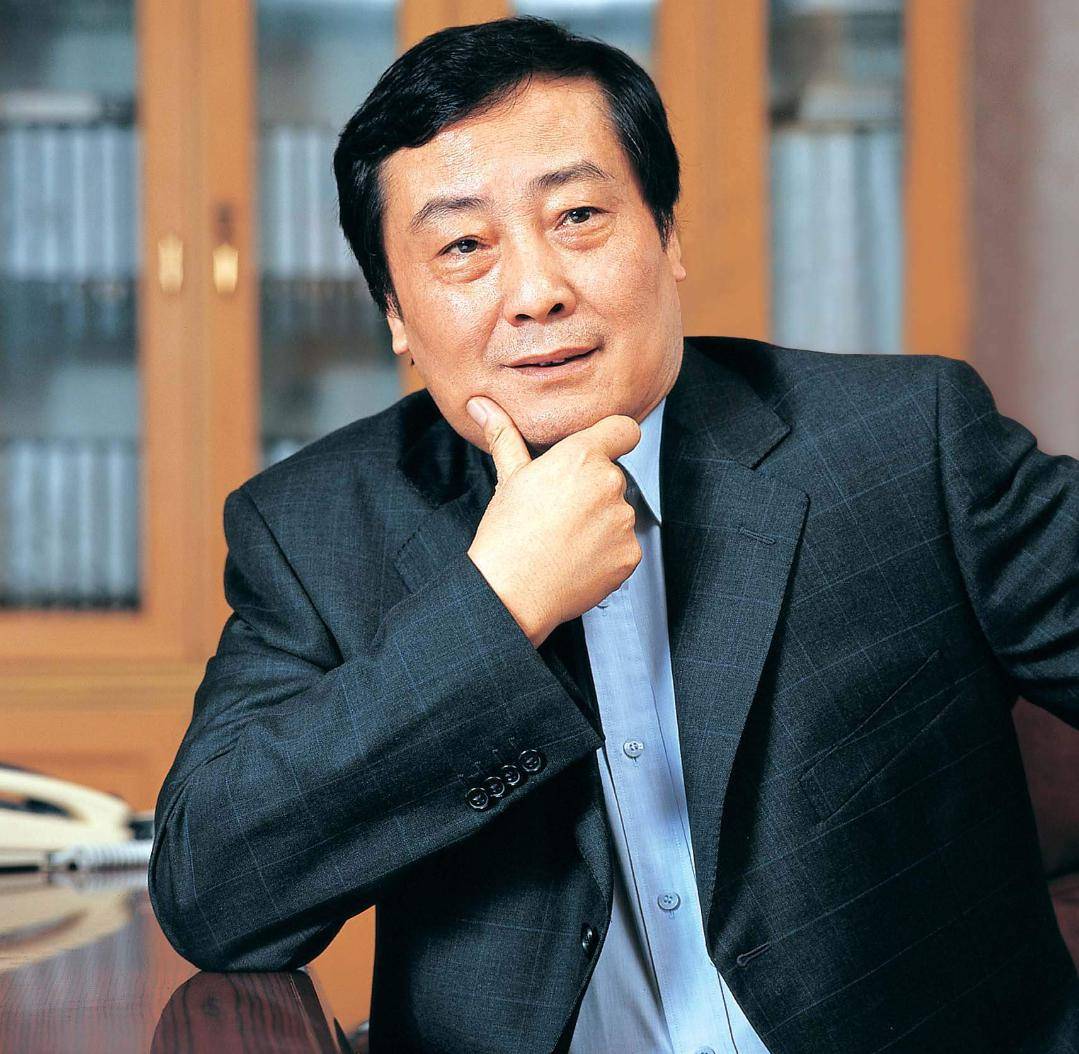 3次问鼎中国首富,与妻子一见钟情,最牵挂的是女儿的婚事