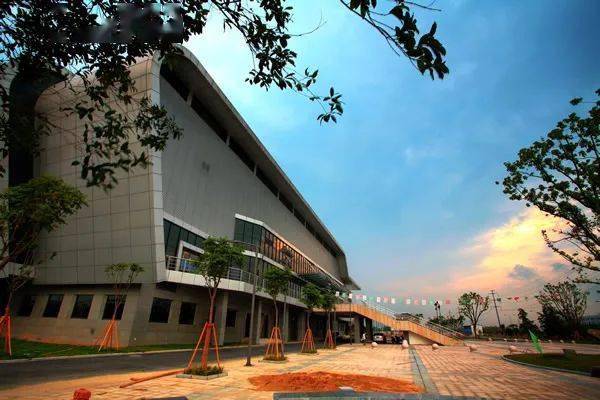 嘉兴大学体育馆(浙江省嘉兴市广穹路899号)线下招聘会举办地址线上