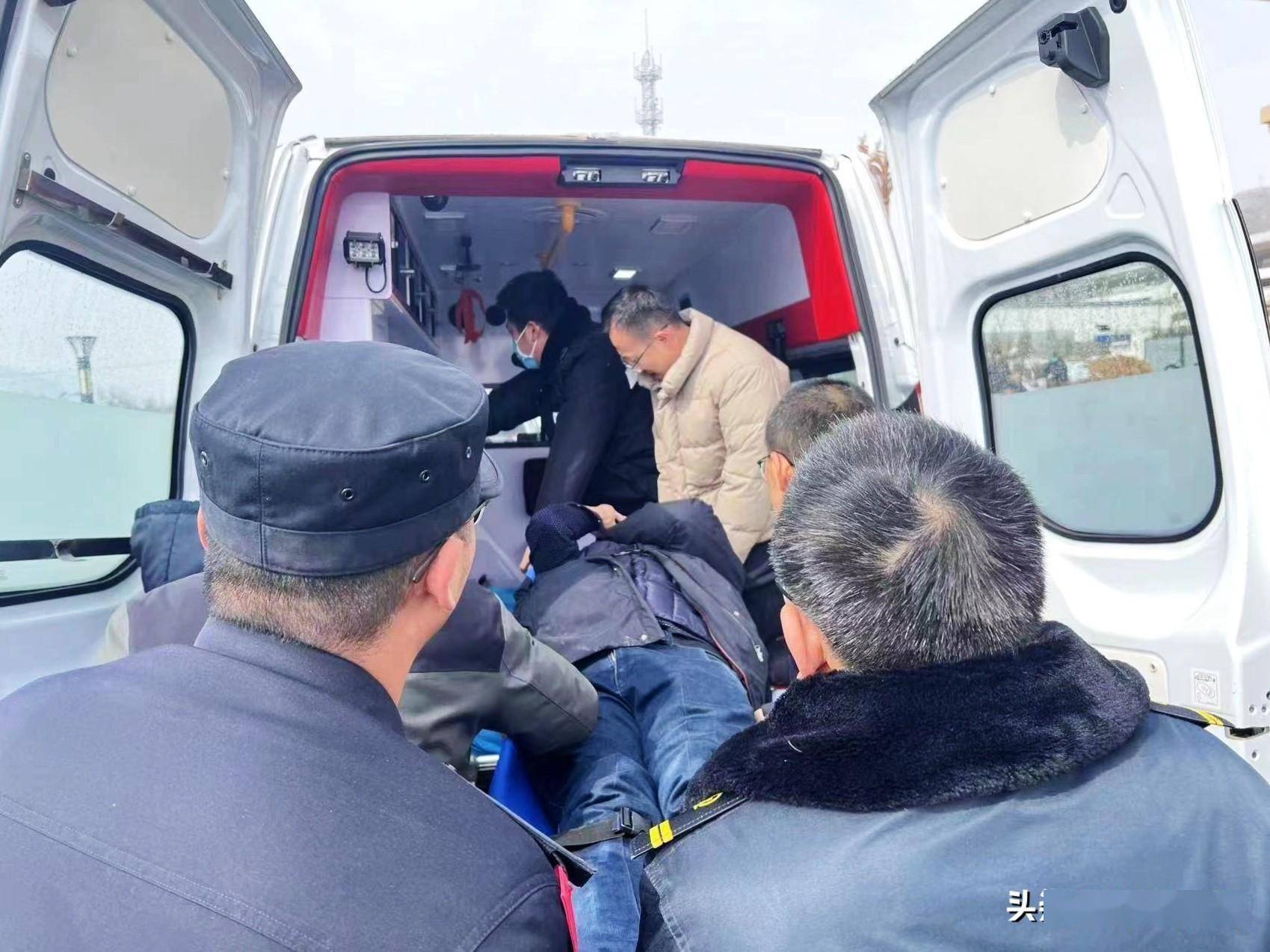 环县车站上演暖心生命"接力赛"_赵先生_旅客_列车长