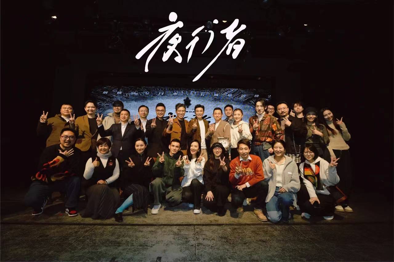 出品人吴迪谈到创作背景时说:"这部作品的创作源于对澳门回归这一历史