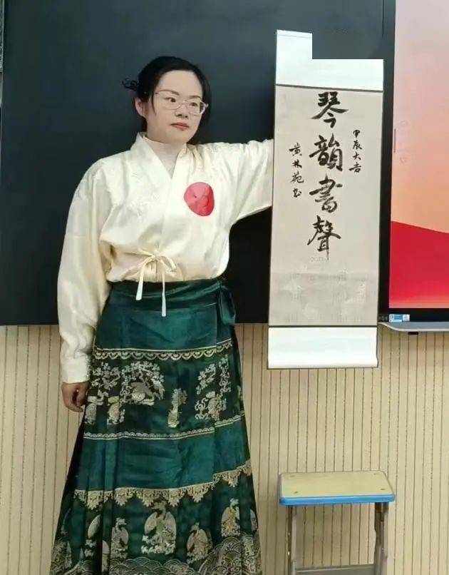 展教师风采 促素养提升 —— 武穴市实验小学举行小