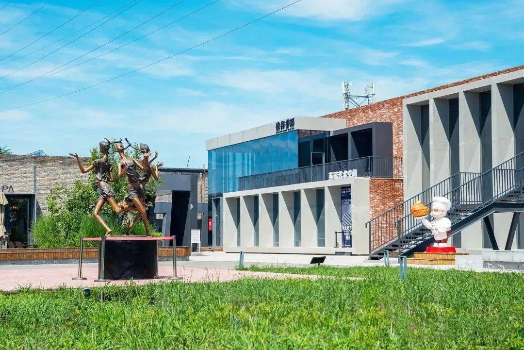 迈入城市副中心时代,定位为艺术创意小镇的宋庄,迎来新的发展机遇.