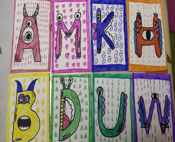 灞桥区东城第三小学举行英语字母卡片创意制作实践作业展