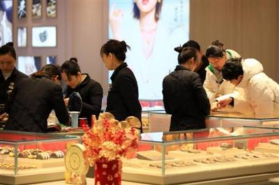 克立省几十元,还没有额外的工费业内人士银行售卖黄金饰品并非新鲜事
