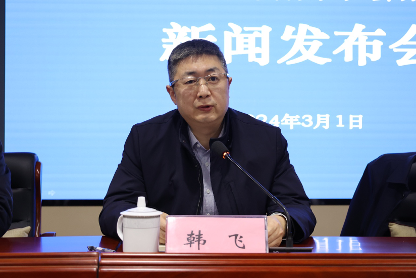 主持人  市人社局党委委员,副局长  杨洋媒体提问(四)夯实基础