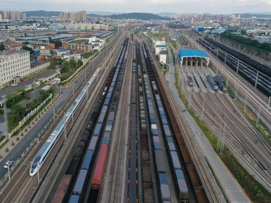 登峰从懵懂无知到技术能手李由庆