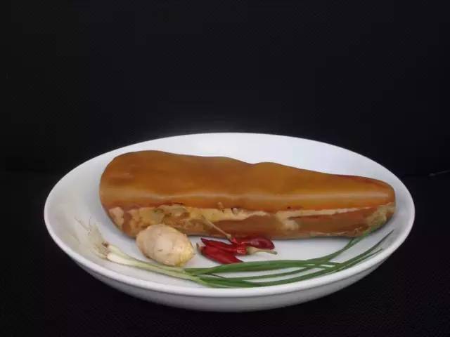 肉石都有独特的韵味,是送礼和装饰,收藏的上好佳品,肉石可寓意为,年年