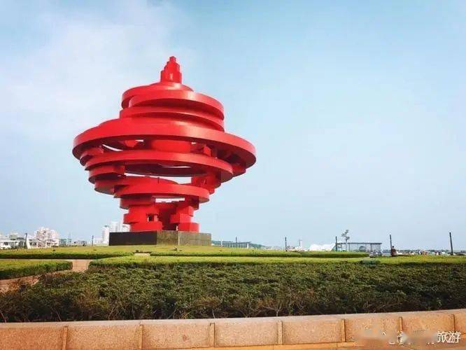 山东·青岛此外,无锡还有很多其他的旅游景点,如拈花湾,荡口古镇,清名