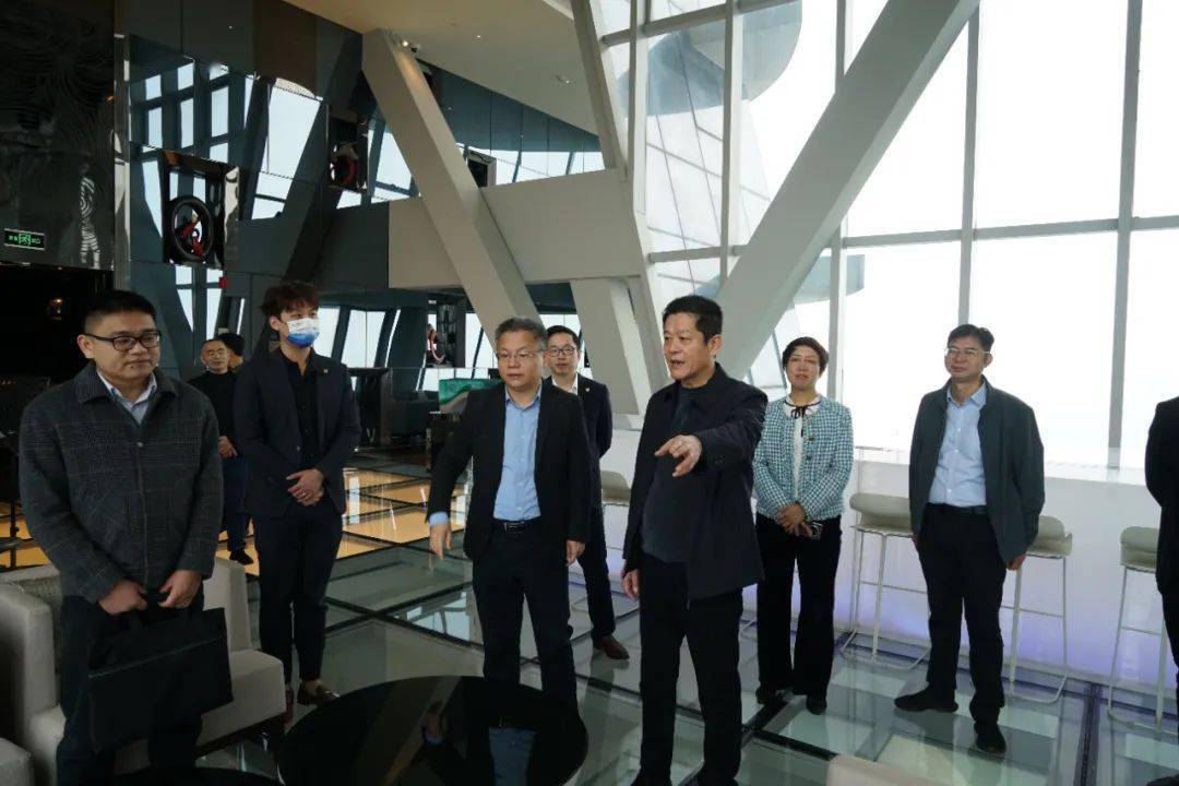 他说,泉港作为中国首个经济发展型长寿之乡,有独特的区位优势,鲜明的